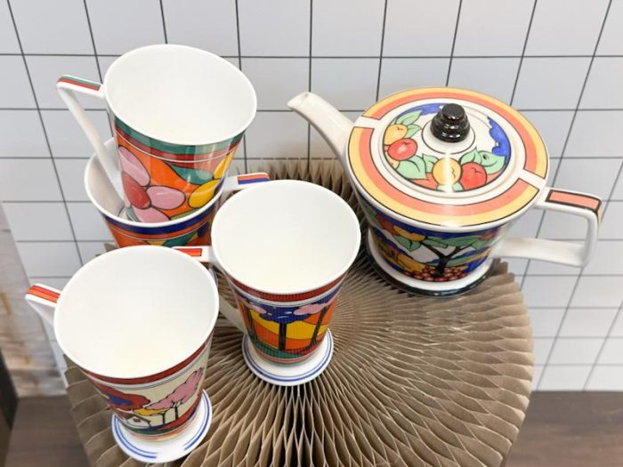 Vintage "Sadler" design Art Deco theepot England + 4 design bone China "Clarice Cliff" mokken - Afbeelding 3