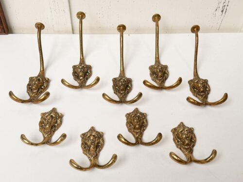 8 Vintage messing kapstokhaken met een leeuwenkop in klassieke Victoriaanse stijl